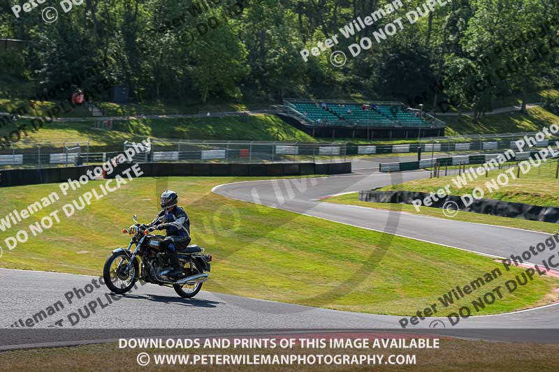 cadwell park;cadwell park photographs;cadwell trackday photographs;enduro digital images;event digital images;eventdigitalimages;peter wileman photography;racing digital images;trackday digital images;trackday photos